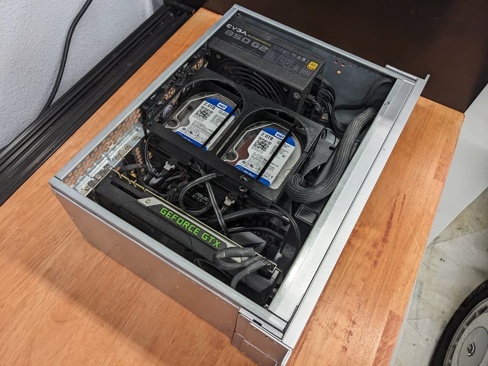 Shallow depth 4U Ubiquiti DIY Case isometric